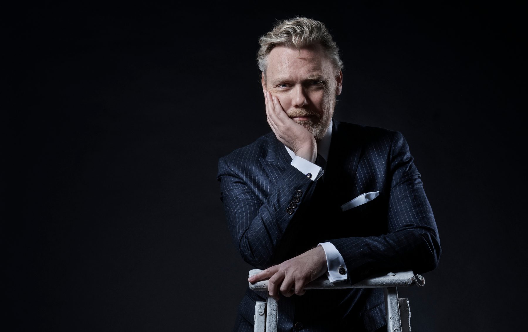 Portrait of opera singer Karl-Magnus Fredriksson — Portrait — studio (Photo: Markus Gårder)
